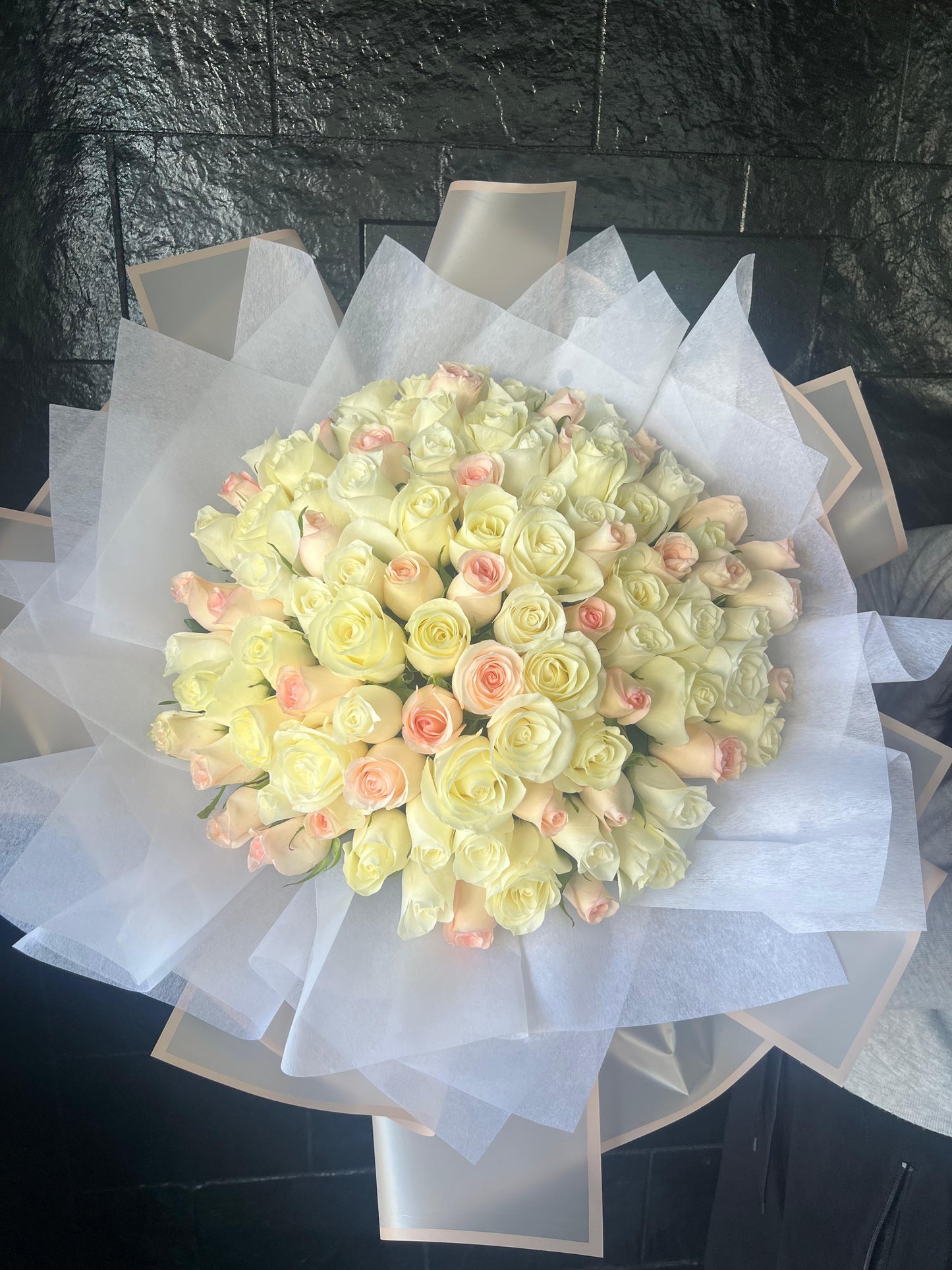 (This Month Special)Luxury 100 White & Pink Roses Bouquet